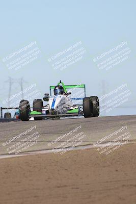 media/Oct-26-2025-CalClub SCCA (Sun) [[8ce1e69566]]/Group 3/Grapevine/